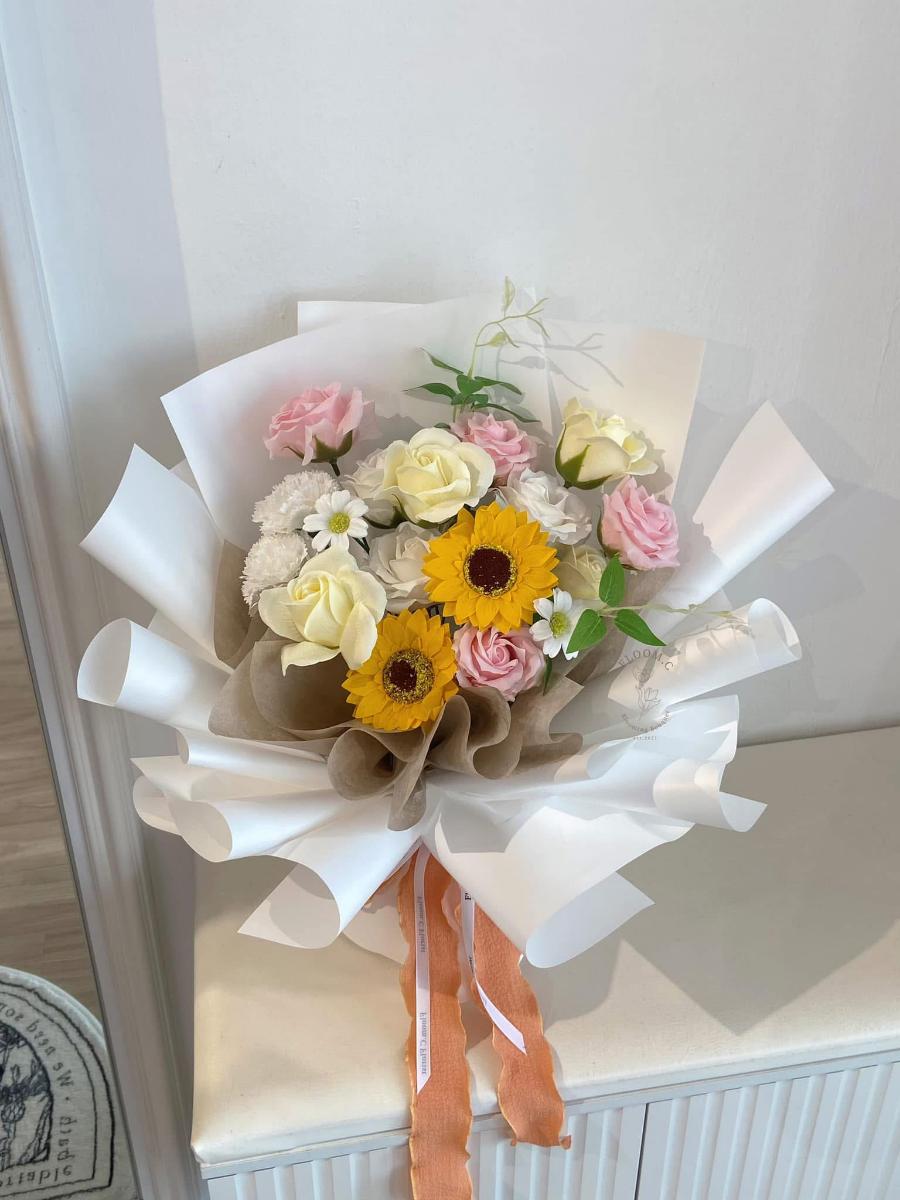 Pure Bloom ๐ค