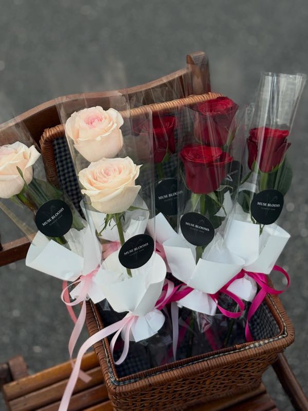Single Rose Bouquet