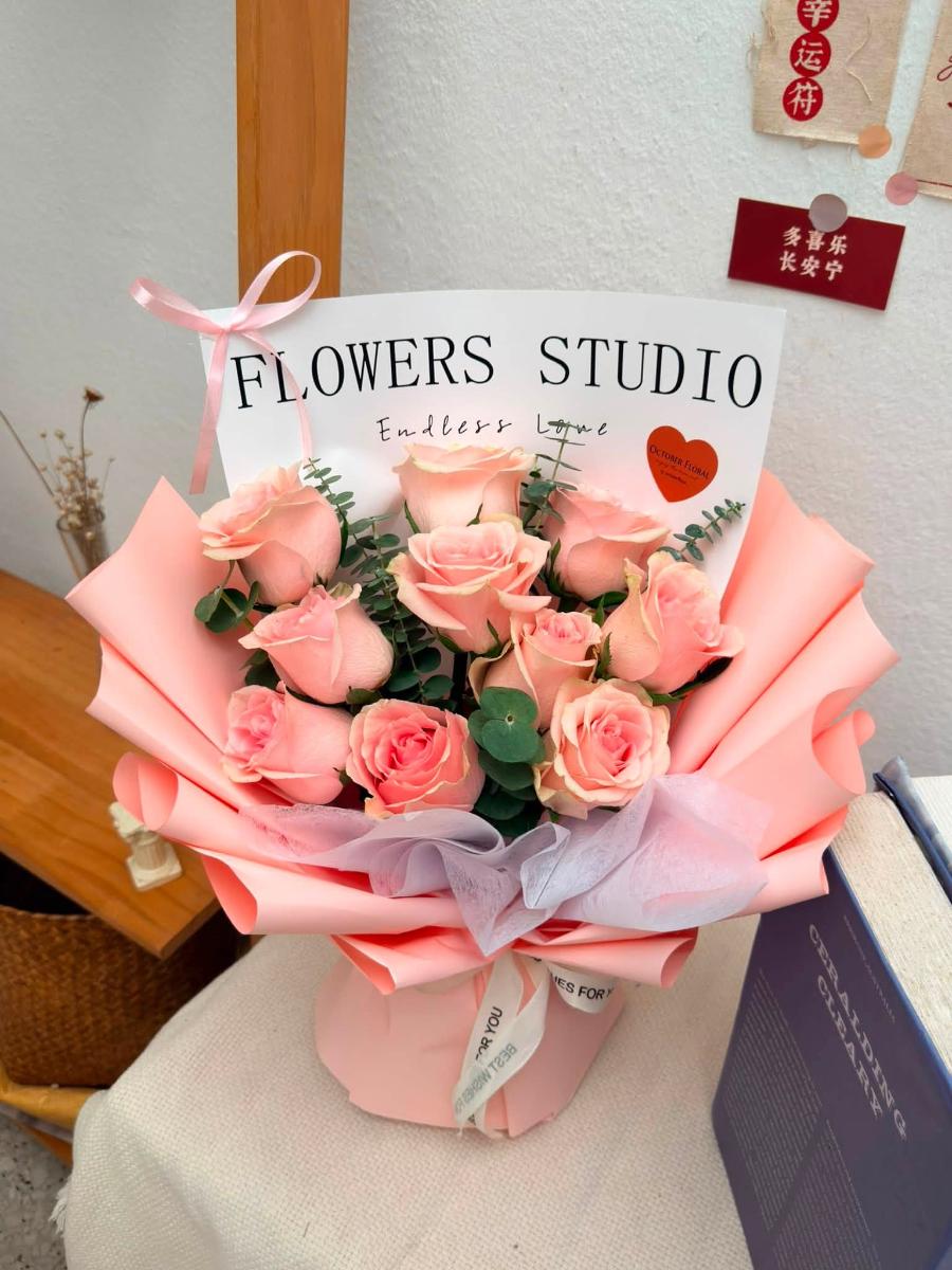 Classic Pink Rose Bouquet