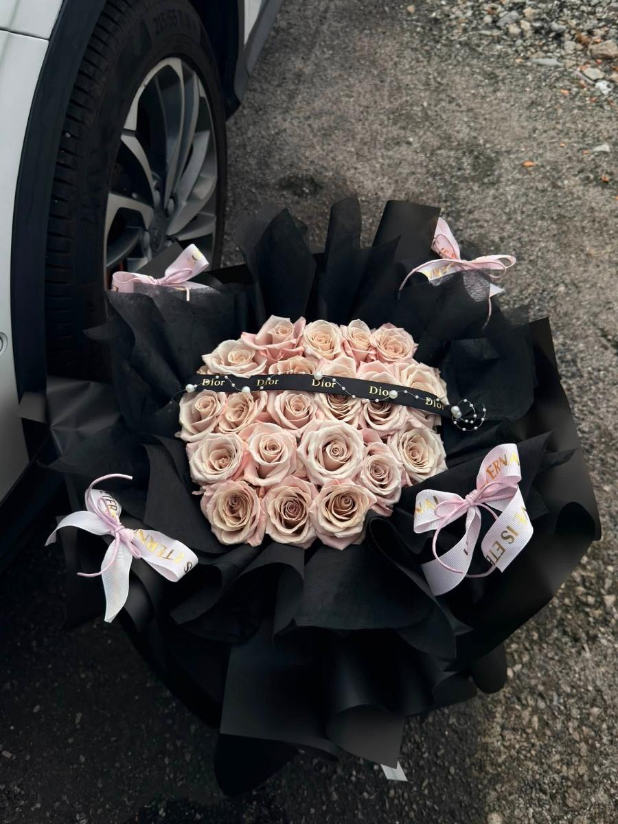 20Stalk Quicksand Roses