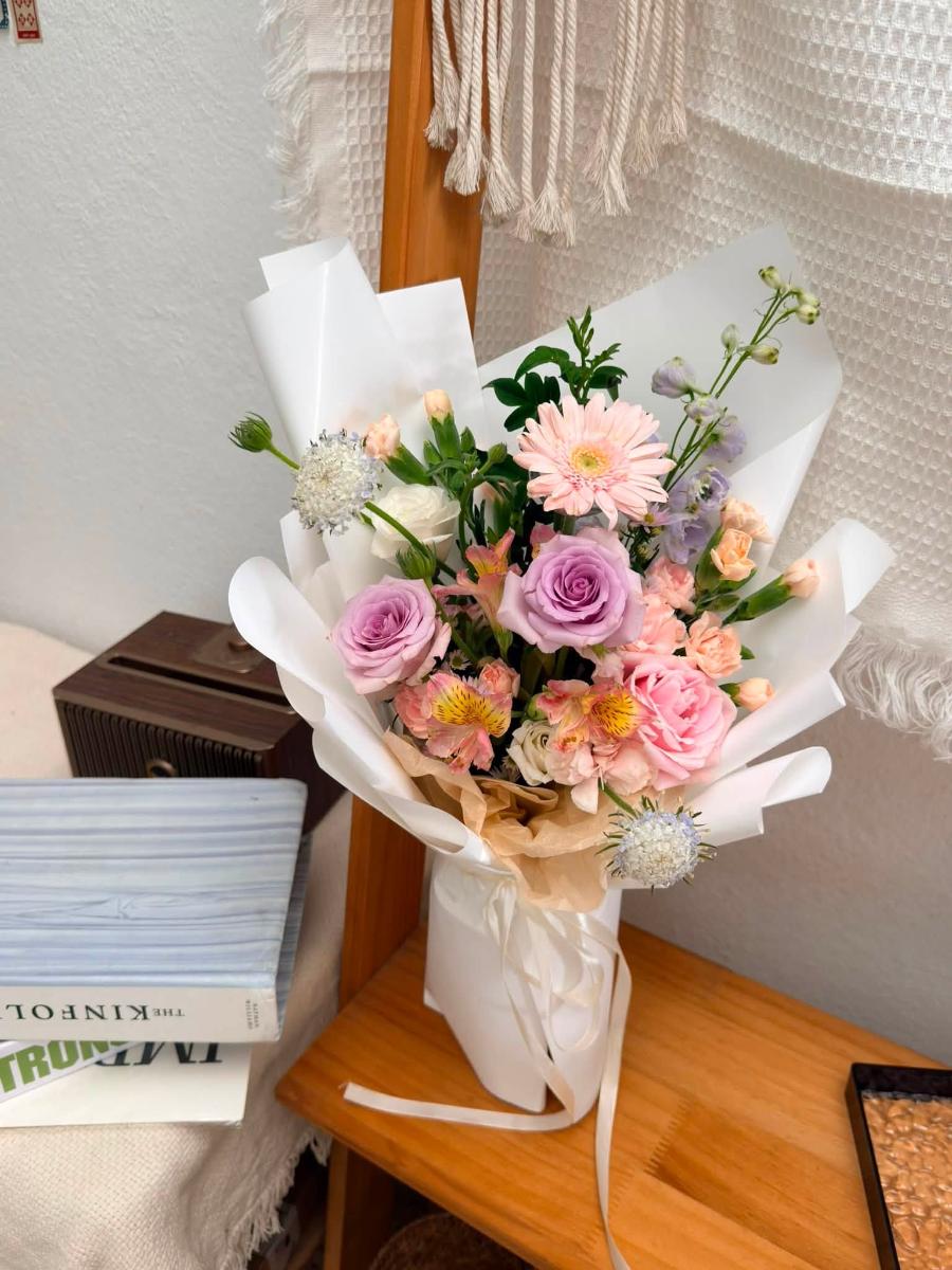 Early Summer Breeze Bouquet