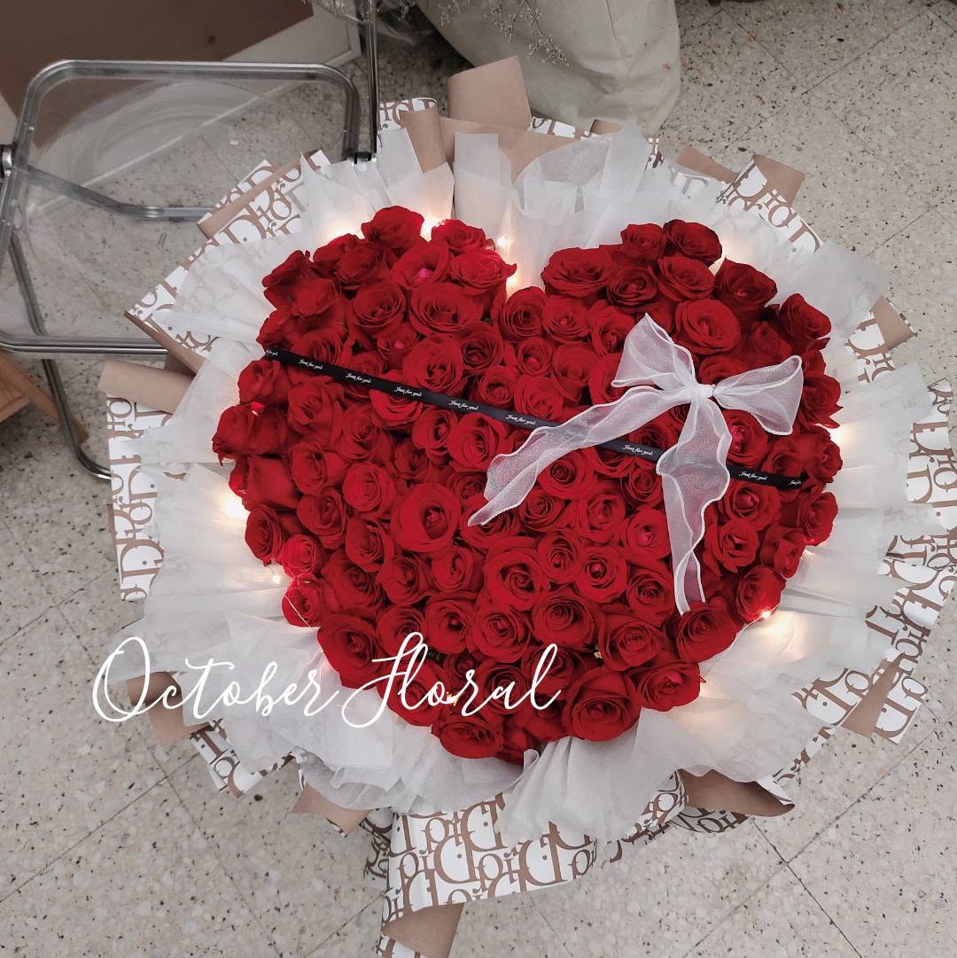 Deep Affection - Red Rose Heart-Shaped LED Luxury Bouquet with Designer Wrap