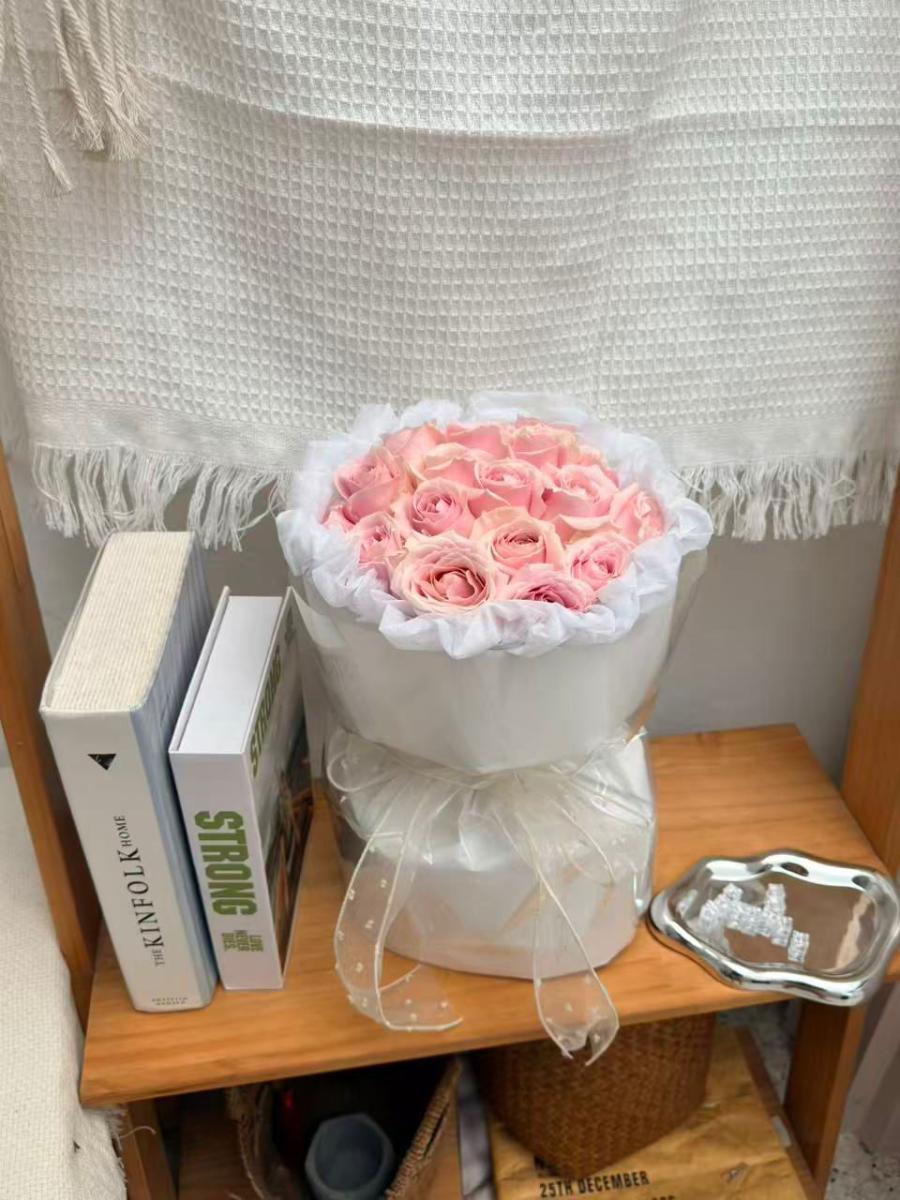 20 Stalk Rose Simple & Elegant Roses Bouquet