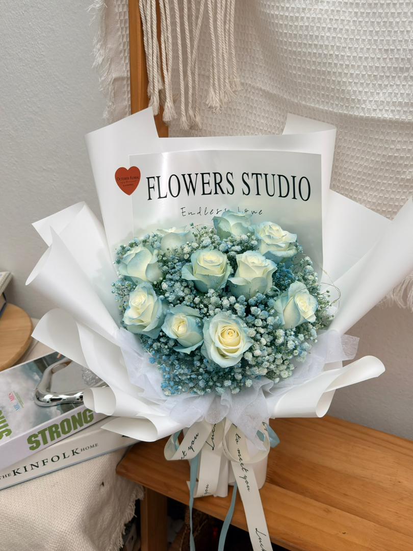 First Snow Love - Blue & White Gradient Rose with Baby's Breath Bouquet