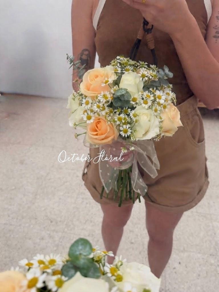 Rustic Sunshine - Champagne Rose & White Daisy Hand-Tied Bouquet