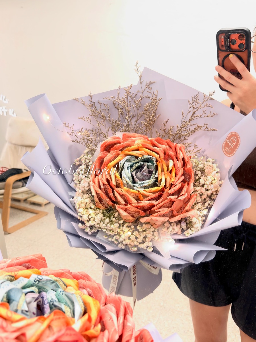 Dreamy Violet -  Banknote Folded Rose with LED Bouquet (copy) – photo 2