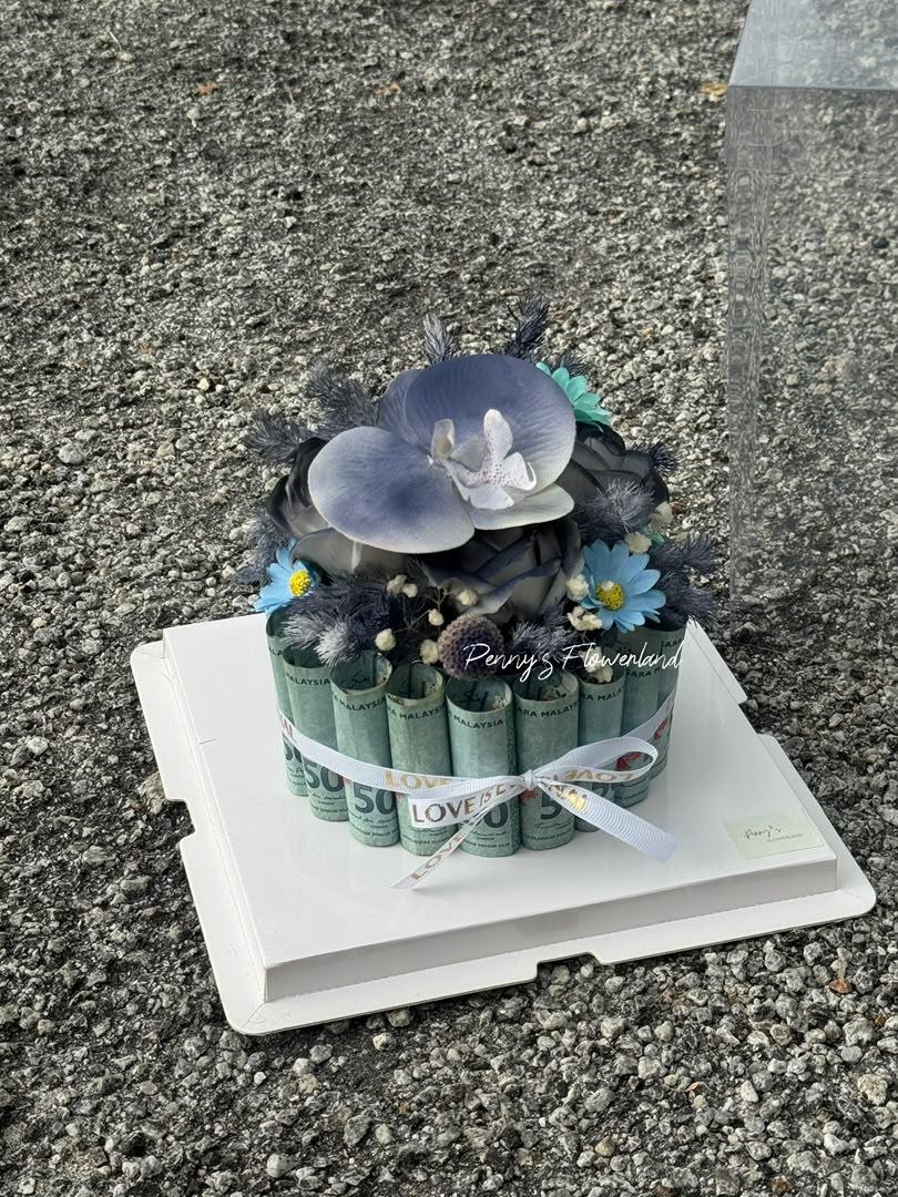 Money Cake (Non Edible)