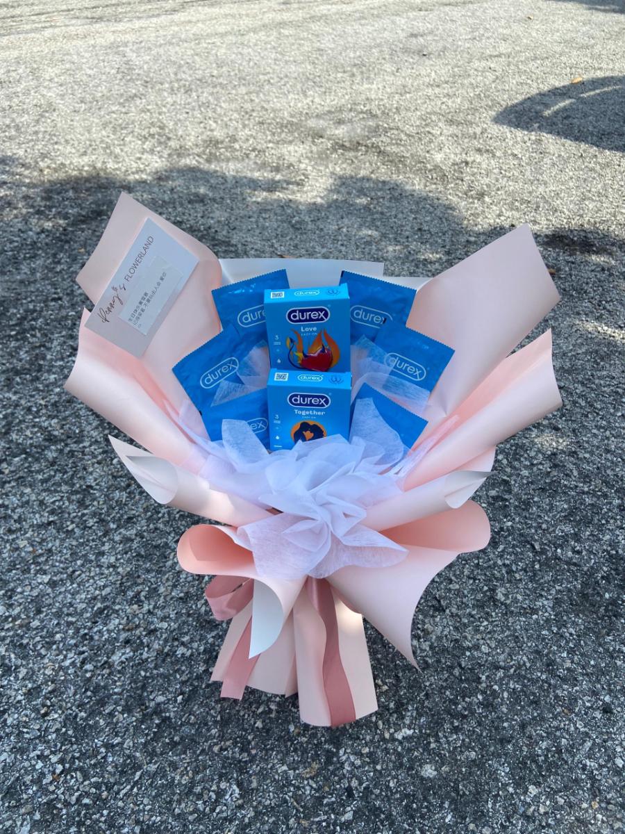 Condom Bouquet – photo 2