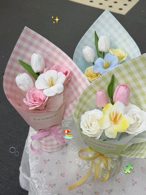 Mini Gift Bouquet