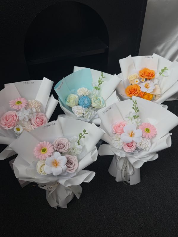Sunny Meet-Up Bouquet