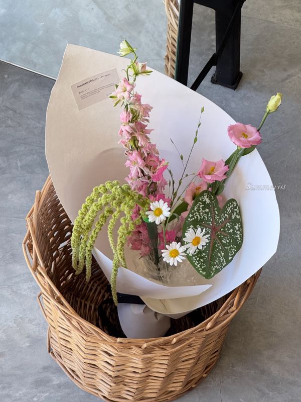 Modern Minimalist Bouquet – photo 2