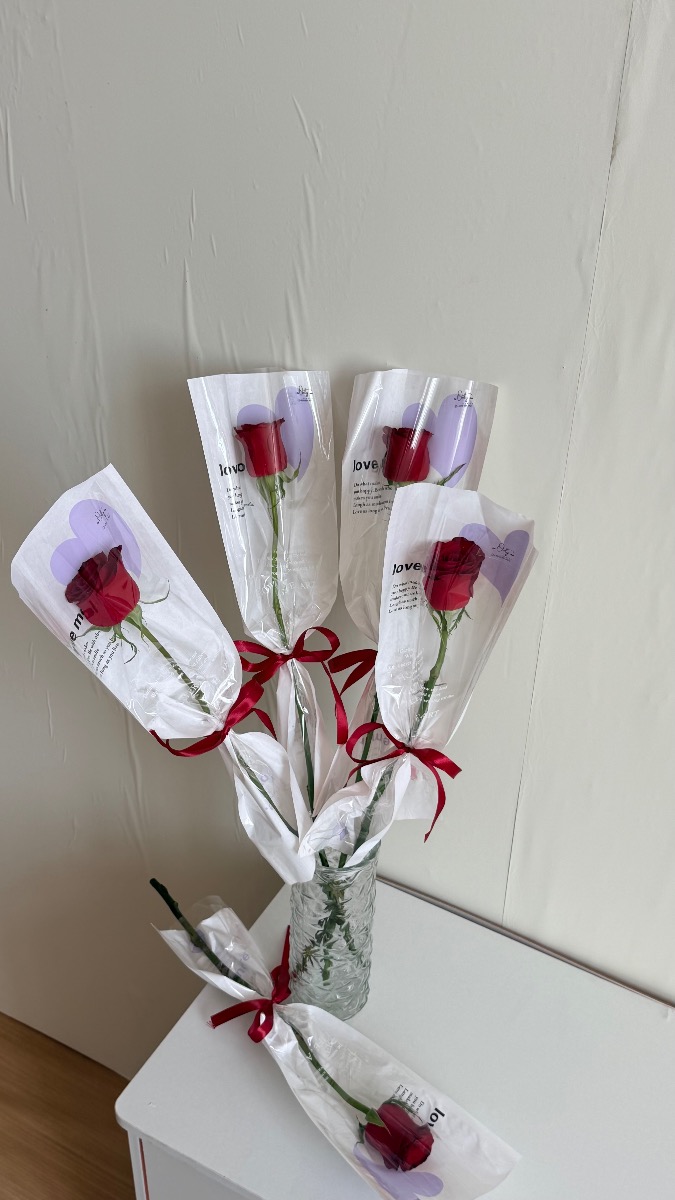 Love Single Stalks