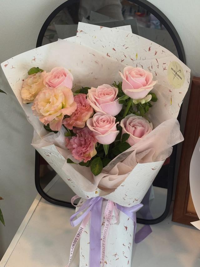 Pink rose & eustoma