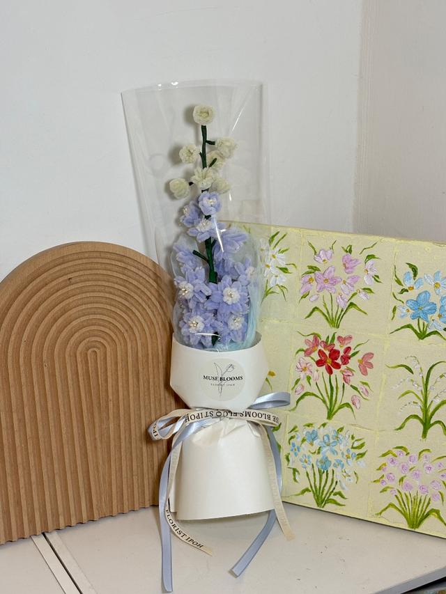 Single pipe cleaner delphinium