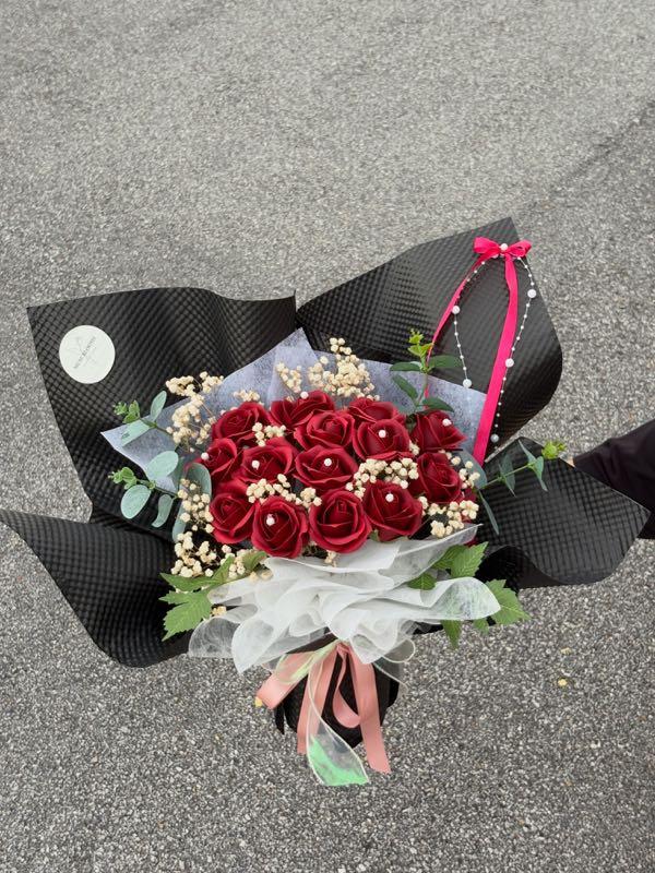Red Rose Soap Flower Bouquet