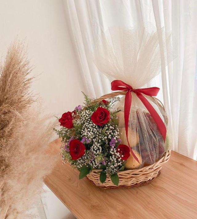 红玫福果篮｜Red Rose Blessings