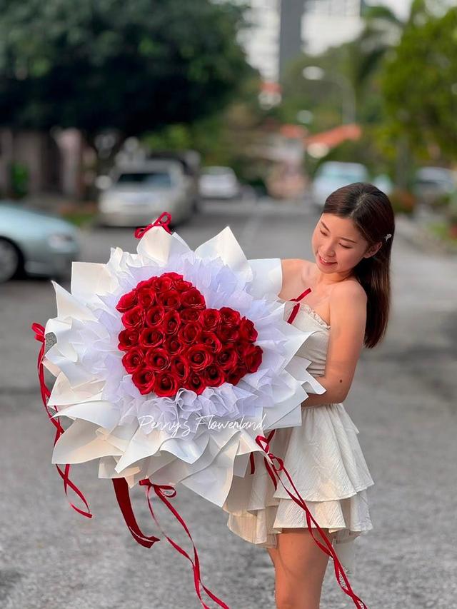 33stalks Red Soap Roses